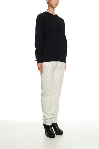 Andy Collection- 2.5D Square Detail Knitted V Neck Top- Black - Johan Ku Shop